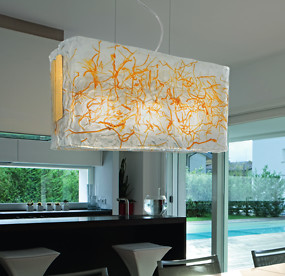 Suspended lamp with amber threads