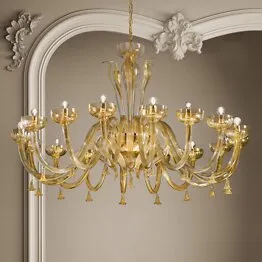 Chandelier in crystal