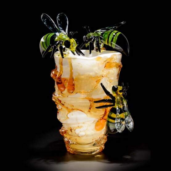 Honeycomb vase, Honeycomb vase with bees