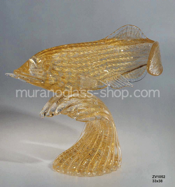 Fish with gold decoration, Aruana Fish